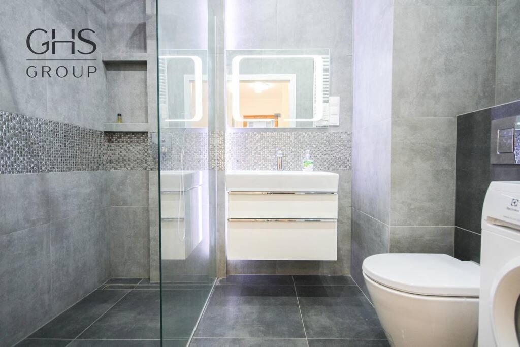 Apartament W Scislym Centrum Miasta, Rakowicka Cracovia Esterno foto